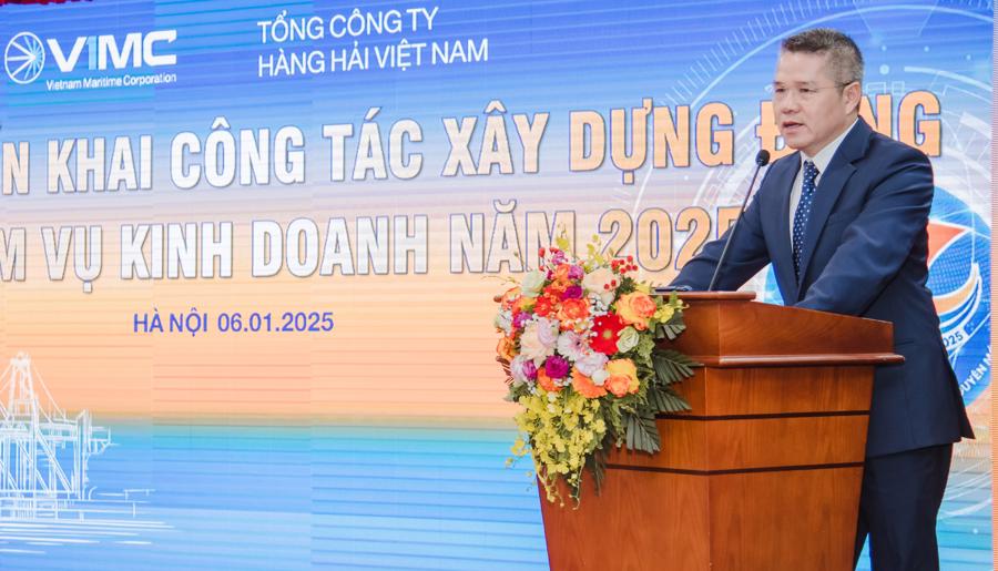 Tổng Gi&aacute;m đốc Tổng c&ocirc;ng ty H&agrave;ng hải Việt Nam Nguyễn Cảnh Tĩnh ph&aacute;t biểu tại hội nghị.