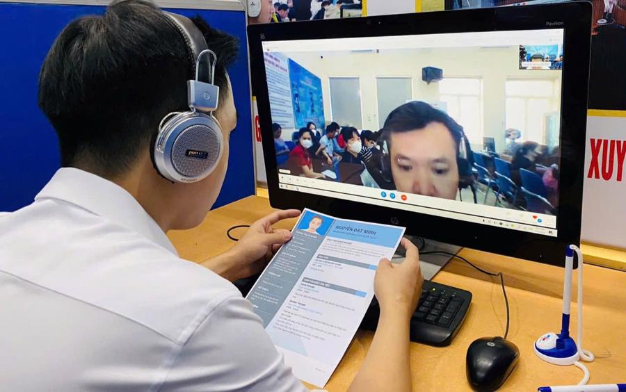 Doanh nghiệp tuyển dụng lao động. Ảnh: N.Dương.