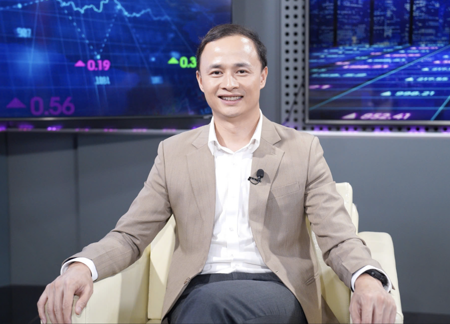 Ông Lê Quang Chung, Phó Tổng Giám đốc, Công ty CP Chứng Khoán Smart Invest. 