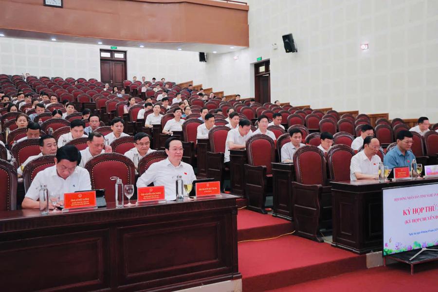 Toàn cảnh kỳ họp