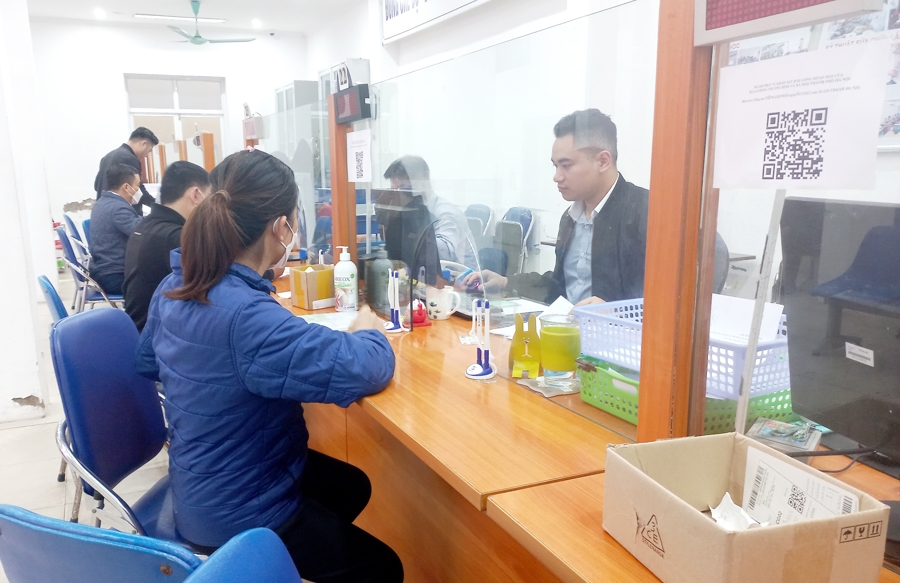 Giải quyết c&aacute;c chế độ ch&iacute;nh s&aacute;ch cho người c&aacute;n bộ, c&ocirc;ng chức trong qu&aacute; tr&igrave;nh sắp xếp bộ m&aacute;y. Ảnh minh họa: TH.