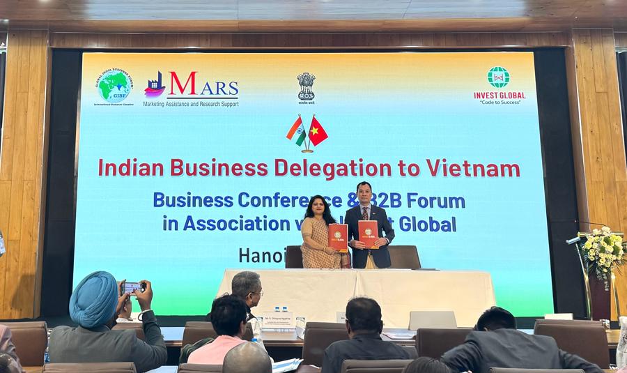 Lễ ký kết Biên bản ghi nhớ (MoU) giữa Liên minh Tư vấn Đầu tư Quốc tế (Invest Global) và Đơn vị Hỗ trợ Nghiên cứu và Quảng bá (MARS) tại diễn đàn.