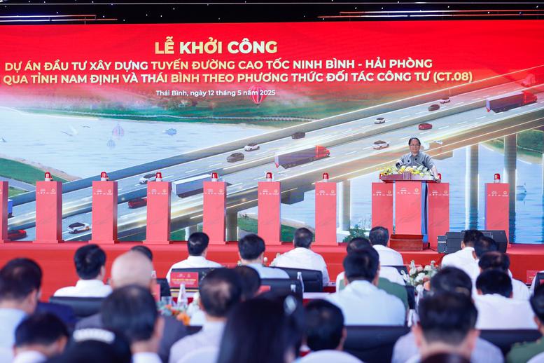 Thủ tướng phát biểu tại Lễ khởi công. Ảnh: VGP