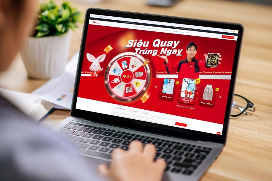 Ngập tràn quà tặng từ chương trình “Siêu quay trúng ngay” khi sử dụng ứng dụng giao hàng J&T Express VN Pro.
