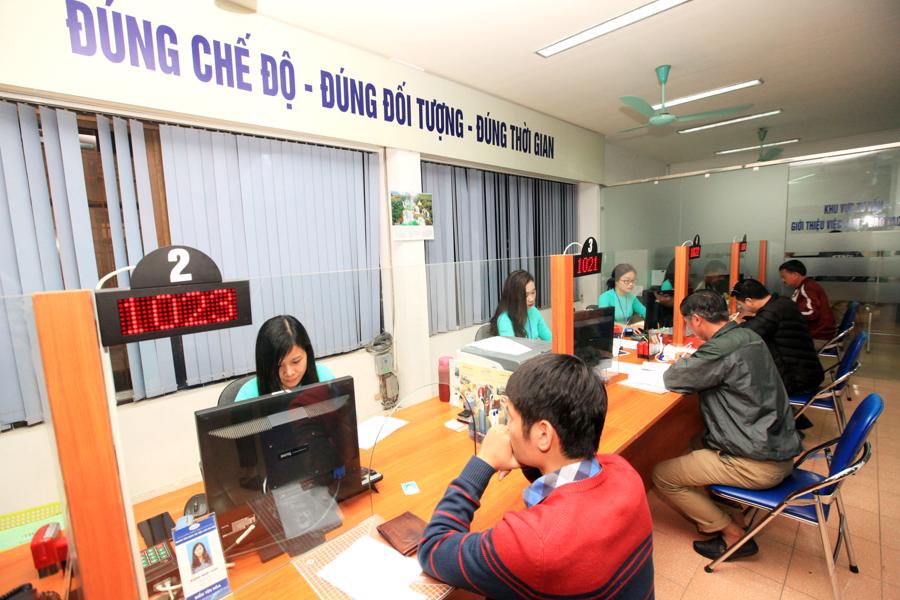 Có chính sách đãi ngộ phù hợp để thu hút người tài vào khu vực công. Ảnh: Anh Tuấn.