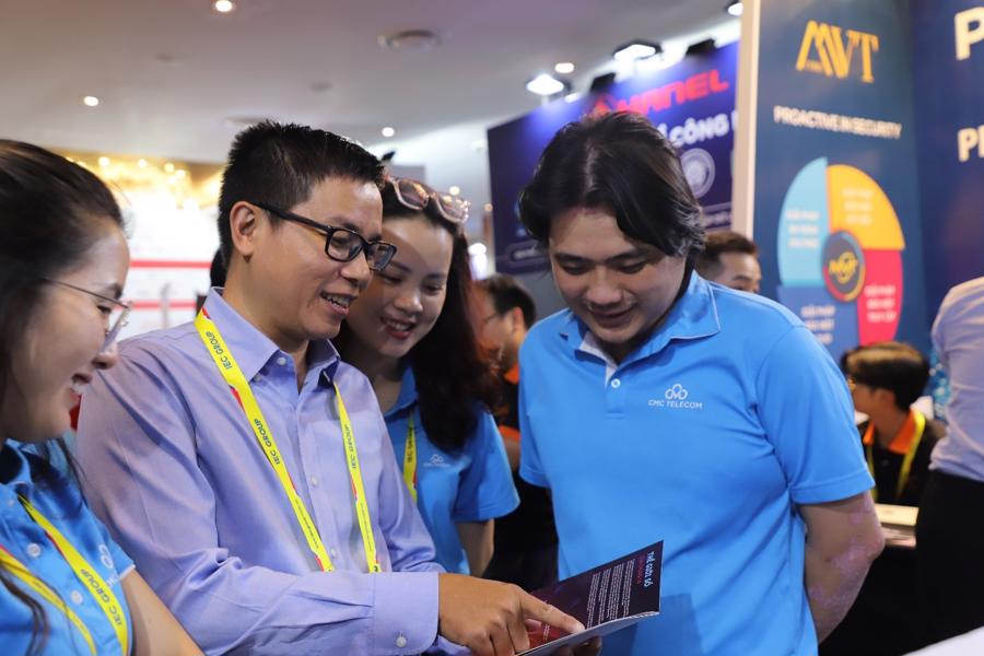 Khách hàng hài lòng trước các sản phẩm giải pháp CMC Telecom.
