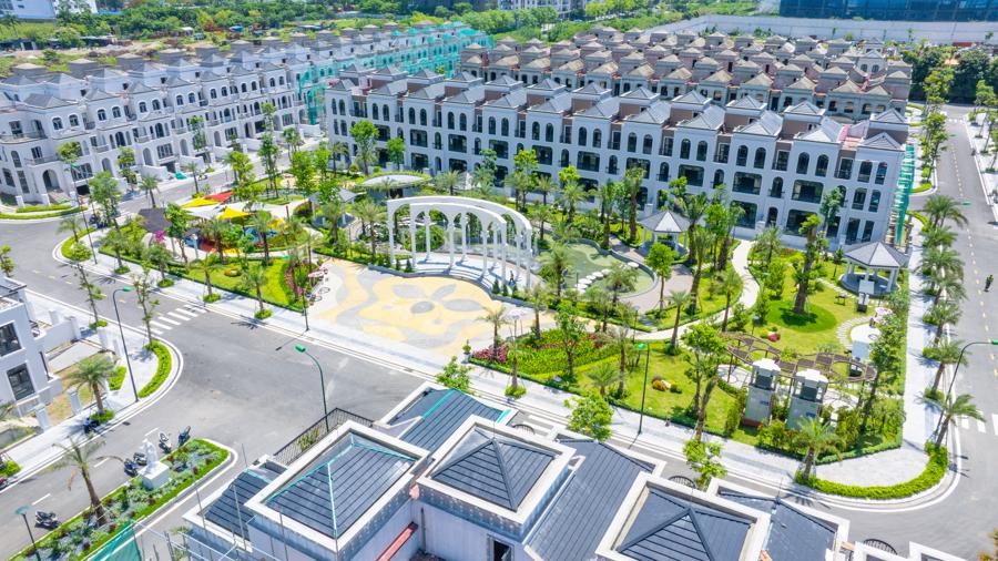 GIA by KITA tọa lạc liền kề công viên lớn nhất Hà Nội, thừa hưởng không gian xanh rộng mở cùng hệ tiện ích nội - ngoại khu hoàn chỉnh.
