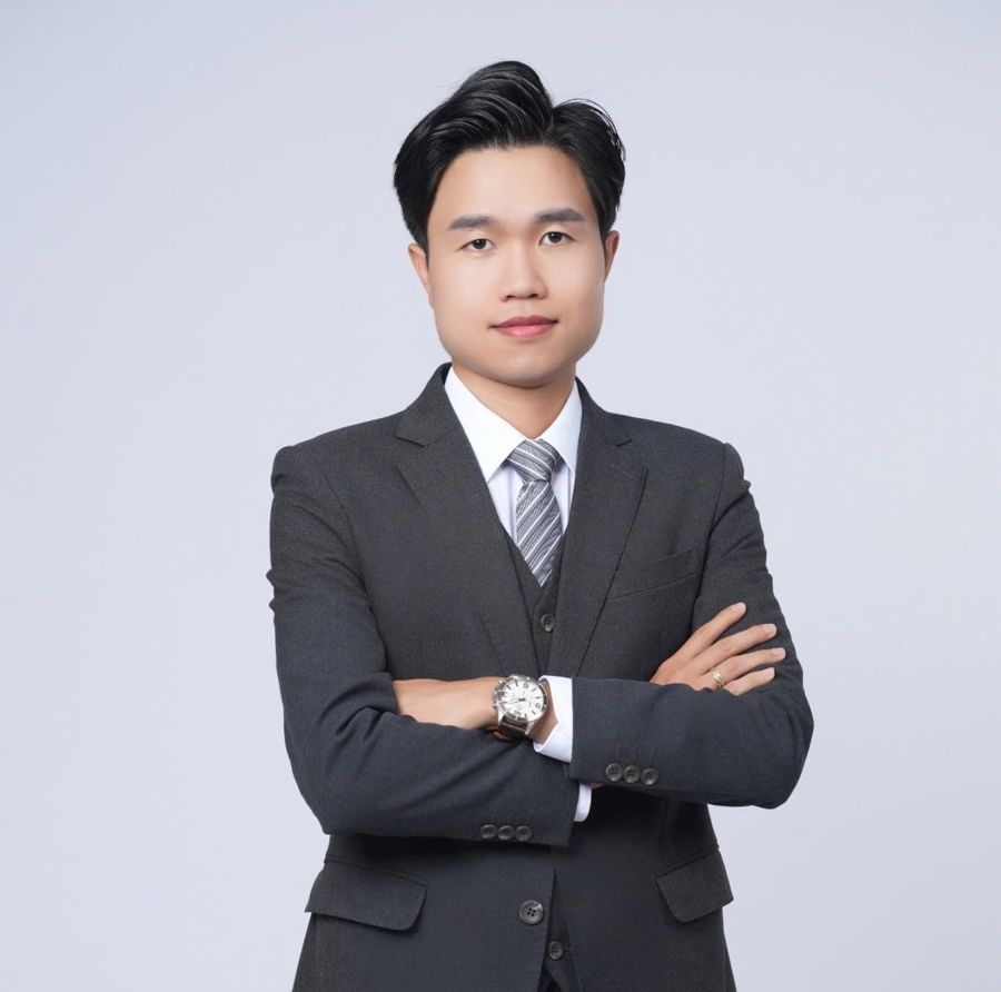 Luật sư Trương Tử Long.