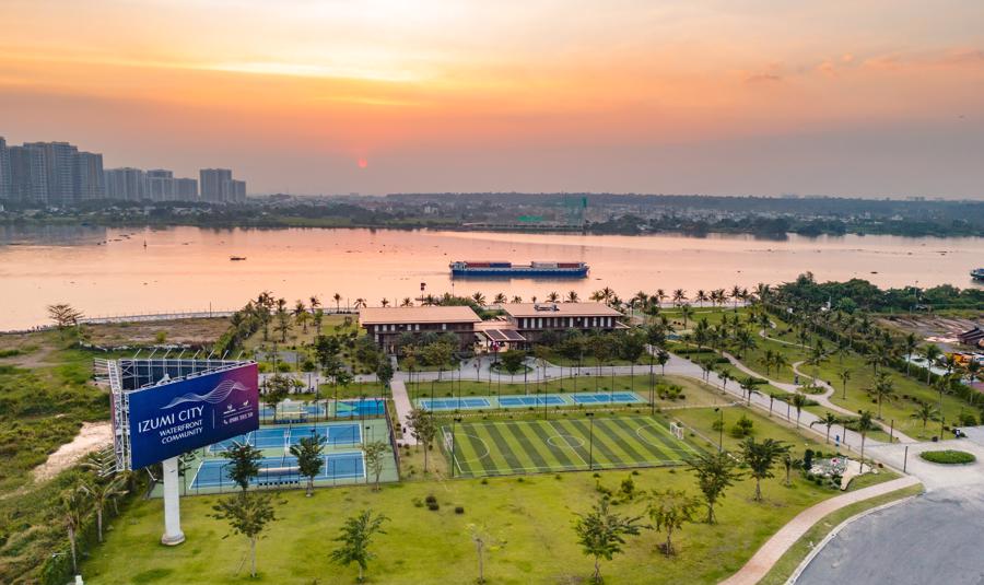 Izumi City kề b&ecirc;n s&ocirc;ng Đồng Nai, ngay trung t&acirc;m kinh tế v&ugrave;ng s&ocirc;i động.