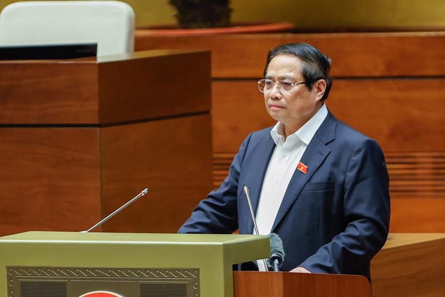 Thủ tướng Phạm Minh Chính trình bày Nghị quyết 68 tại Hội nghị. Ảnh: Nhật Bắc/VGP.