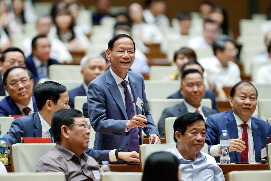 Chủ tịch HĐQT Tập đoàn Geleximco Vũ Văn Tiền phát biểu tại Hội nghị. Ảnh: VGP/Nhật Bắc