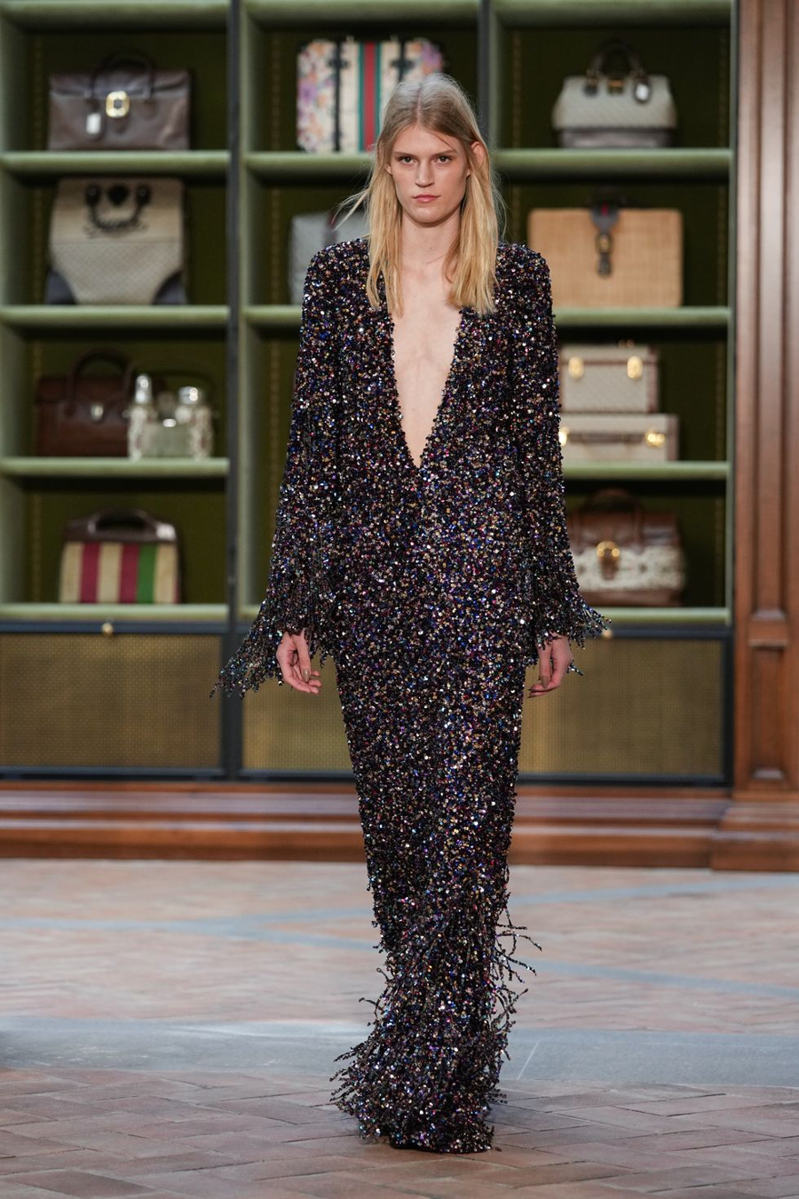 Một chương mới mang tinh thần tái sinh của Gucci? - Ảnh 17
