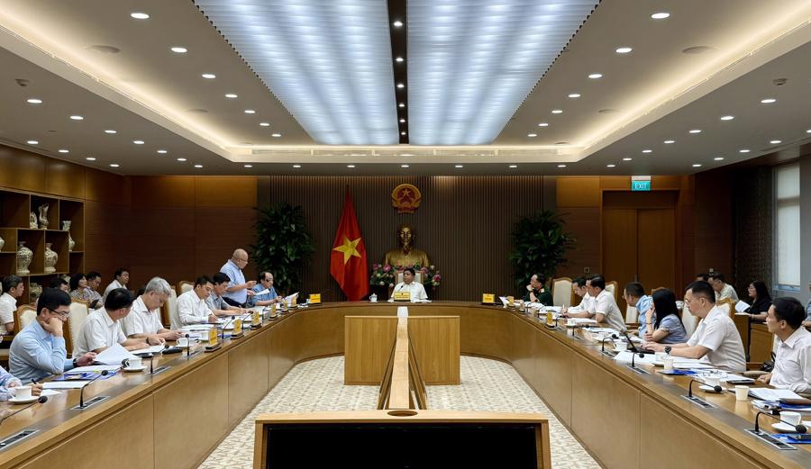 Toàn cảnh cuộc họp về Nghị quyết đầu tư mở rộng Cảng hàng không quốc tế Phú Quốc do Phó Thủ tướng Chính phủ Nguyễn Chí Dũng chủ trì - Ảnh: VGP/Minh Ngọc.