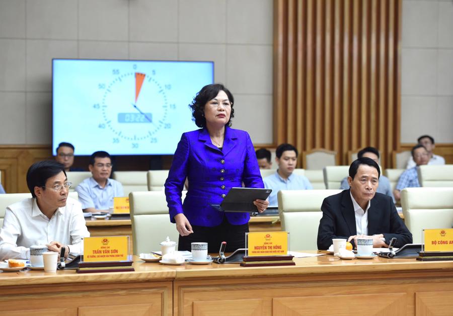 Thống đốc Nguyễn Thị Hồng phát biểu tại cuộc họp (Ảnh: VGP)