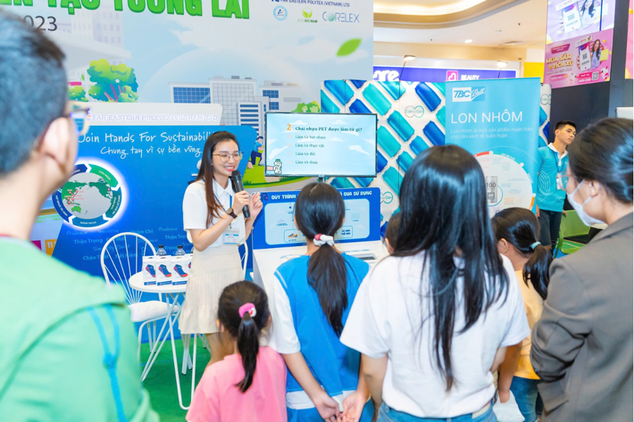 Recycle Bottles - Grow game bet88 Future: Far Eastern Polytex and AEON MALL Promote Green Living at ECO EVENT 2025 - Ảnh 1