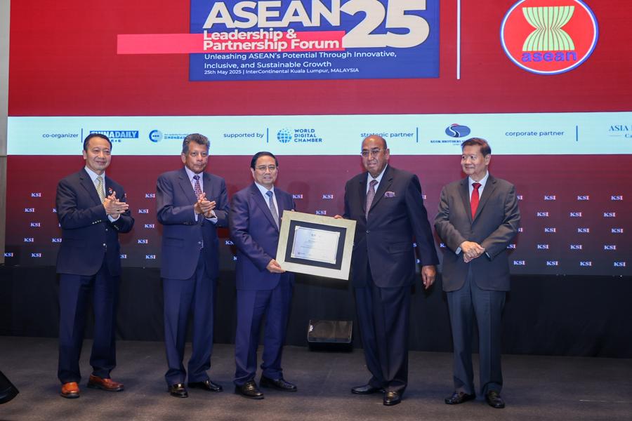 Viện KSI vinh danh Thủ tướng Phạm Minh Chính là Nhà Lãnh đạo ASEAN tiêu biểu năm 2025 - Ảnh: VGP