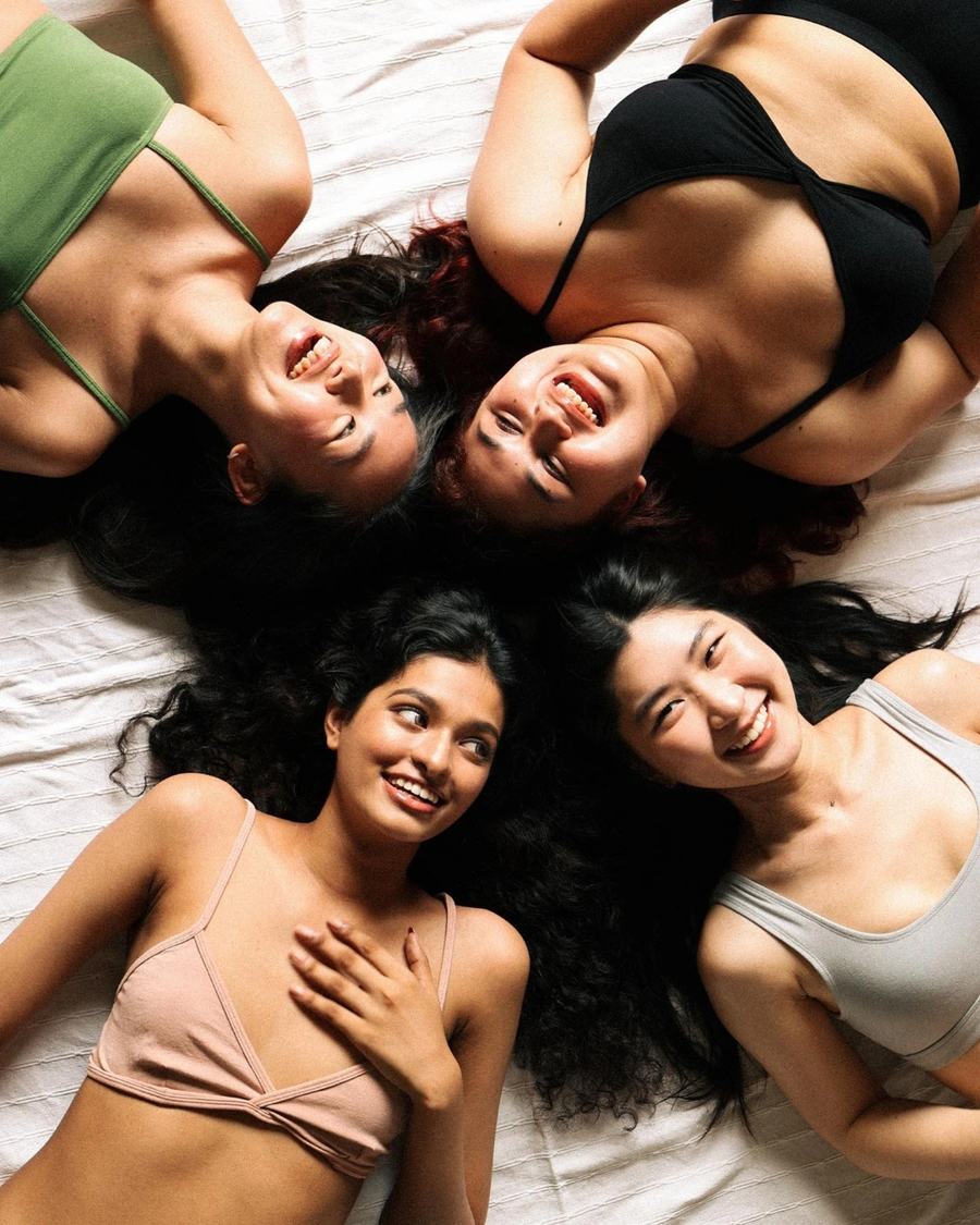 The Mori Club sản xuất đồ lót tại một xưởng sản xuất quy mô nhỏ, trả lương công bằng và không sử dụng nhựa ở Bali, Indonesia.