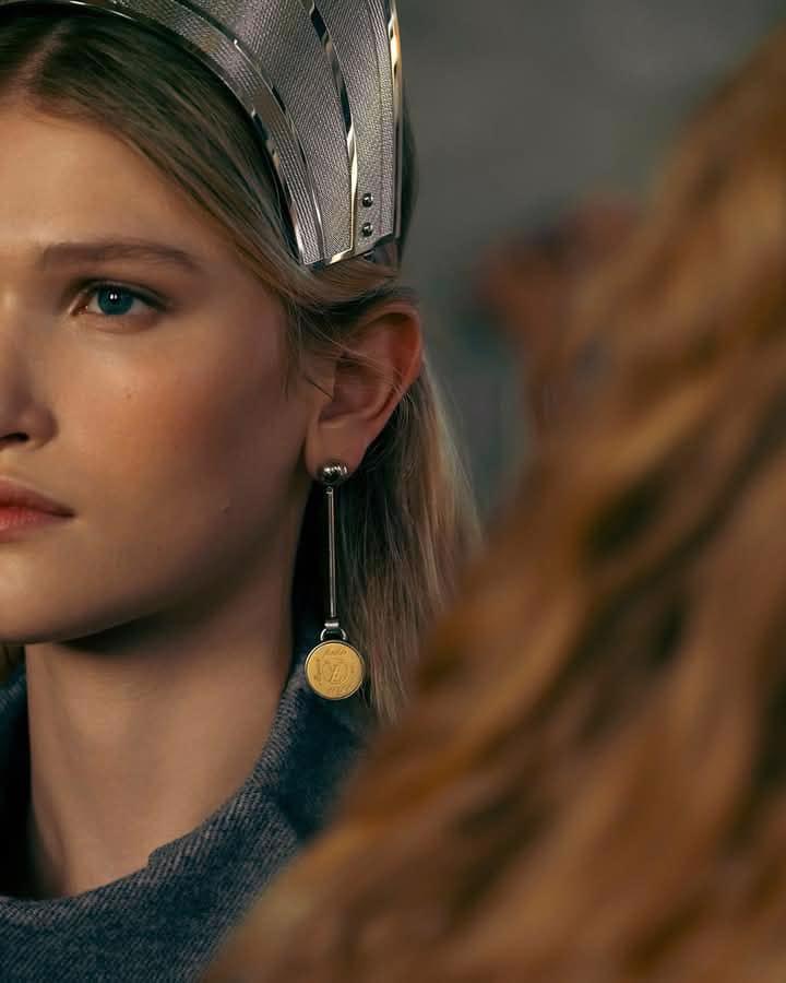 Louis Vuitton Cruise 2026: Lập dị nhưng thực tế - Ảnh 18