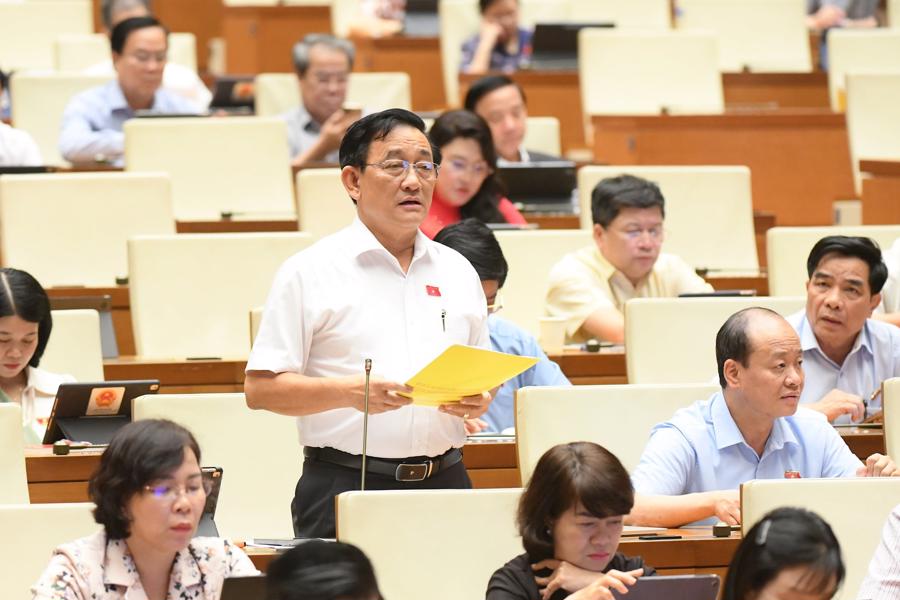 Đại biểu Trần Quốc Tuấn, Đoàn đại biểu Quốc hội tỉnh Trà Vinh: Xây dựng là một trong những ngành tiêu tốn nhiều năng lượng nhất hiện nay.
