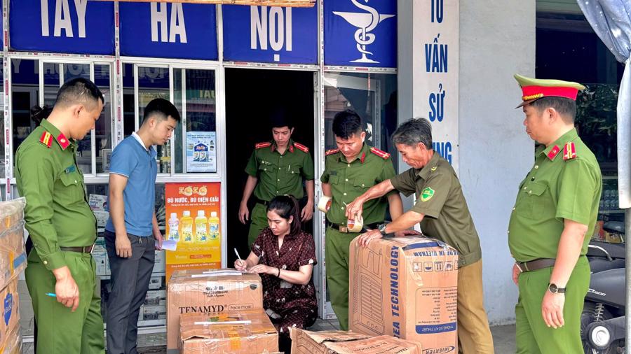 Lượng chức năng Quảng Bình tiến hành tiến hành khám hành chính đối với 2 cơ sở kinh doanh trên