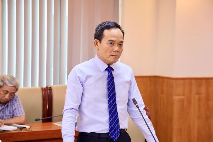 Đồng chí Trần Lưu Quang, Bí thư Trung ương Đảng, Trưởng Ban Chính sách, chiến lược Trung ương, đã trình bày Báo cáo đánh giá, đề xuất cơ chế, chính sách quản lý hiệu quả thị trường vàng.
