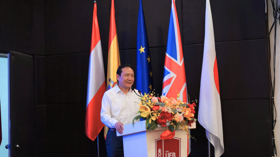 PGS.TS Nguyễn Hồng Sơn, Phó Trưởng ban Kinh tế Trung ương