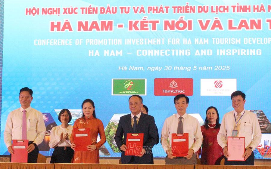 Sở Văn hóa, Thể thao và Du lịch Hà Nam ký kết hợp tác với Sở Văn hóa, Thể thao và Du lịch các tỉnh: Quảng Bình, Phú Thọ, Tuyên Quang, Bắc Giang.