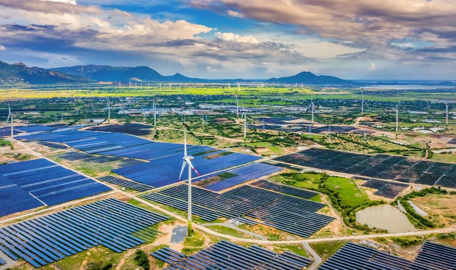 Bộ Công Thương đề xuất xây dựng 2 trung tâm công nghiệp, dịch vụ năng lượng tái tạo liên vùng.