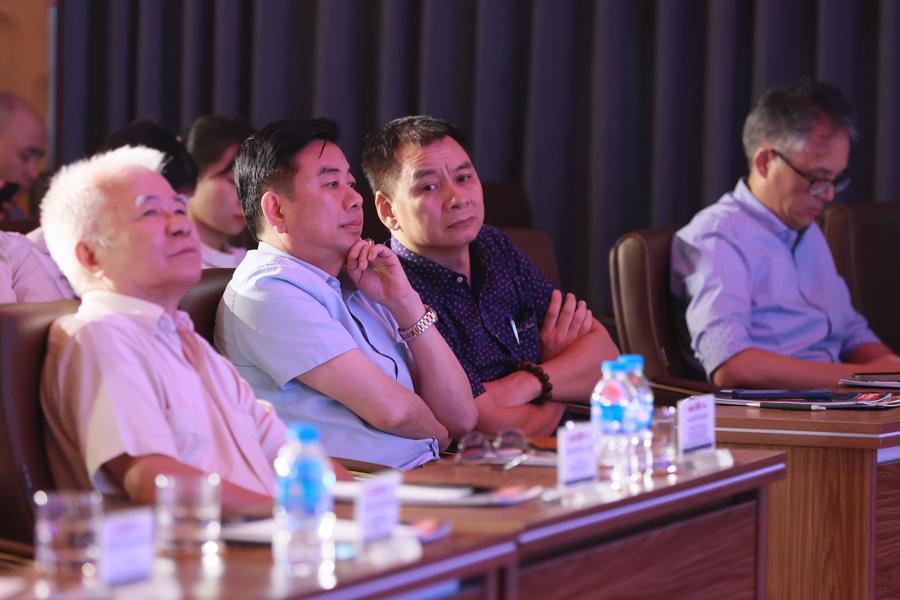 C&aacute;c kh&aacute;ch mời tham dự Lễ ra mắt&nbsp;Marcom-AI Platform - nền tảng c&ocirc;ng nghệ th&uacute;c đẩy lĩnh vực truyền th&ocirc;ng v&agrave; c&ocirc;ng bố th&agrave;nh lập Li&ecirc;n minh Dữ liệu v&agrave; Tr&iacute; tuệ nh&acirc;n tạo (D.A Alliance) v&agrave;o chiều ng&agrave;y 2/6/2025.