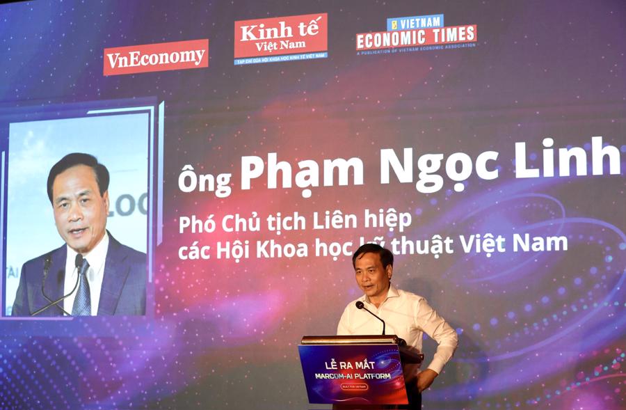 &Ocirc;ng Phạm Ngọc Linh, Ph&oacute; Chủ tịch Li&ecirc;n hiệp c&aacute;c Hội Khoa học v&agrave; Kỹ thuật Việt Nam ph&aacute;t biểu tại sự kiện ra mắt Marcom-AI Platform.