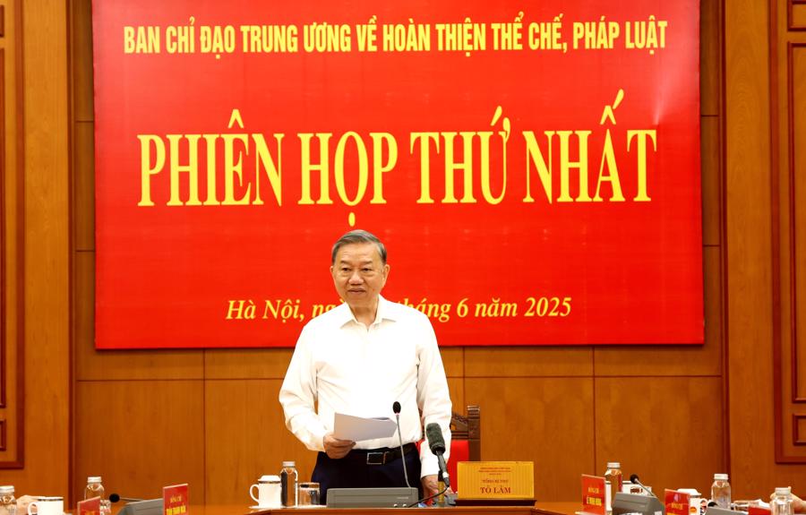 Tổng Bí thư Tô Lâm, Trưởng Ban Chỉ đạo phát biểu tại Phiên họp thứ nhất Ban Chỉ đạo Trung ương về hoàn thiện thể chế, pháp luật. Ảnh: VGP/Giang Oanh