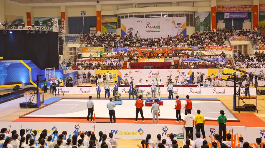 PVcomBank accompanies the Robocon 2025 Final Round - Ảnh 1