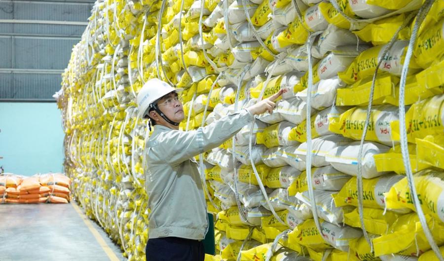 Trong bối cảnh chi phí nguyên liệu đầu vào tăng và thị trường biến động mạnh, PVFCCo - Phú Mỹ vẫn duy trì hoạt động sản xuất ổn định.