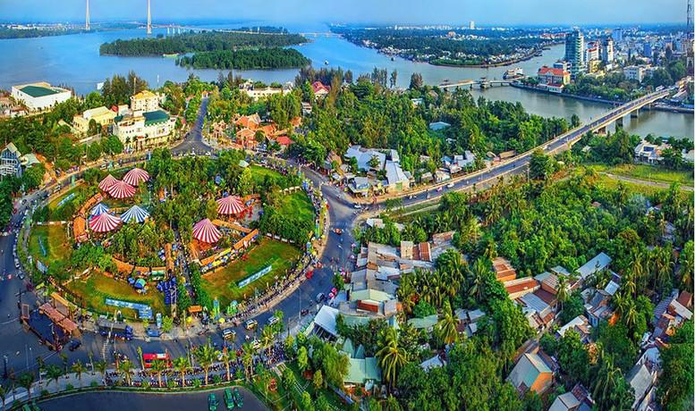 Sự kết hợp, hợp nhất các tỉnh, thành không chỉ là phép cộng về diện tích, dân số mà còn là phép nhân của GDP - Ảnh 1