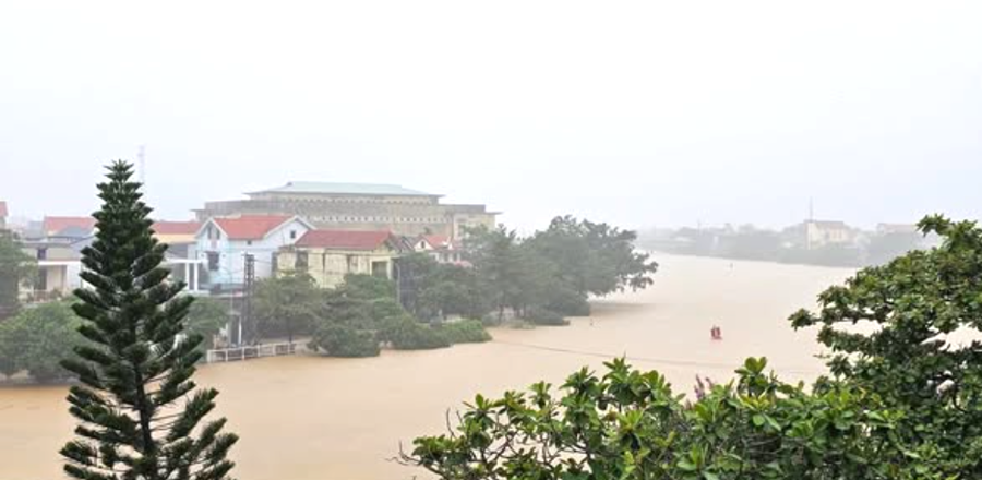 Vùng "rốn lũ" Lệ Thuỷ, Quảng Bình nhiều nơi ngập sâu