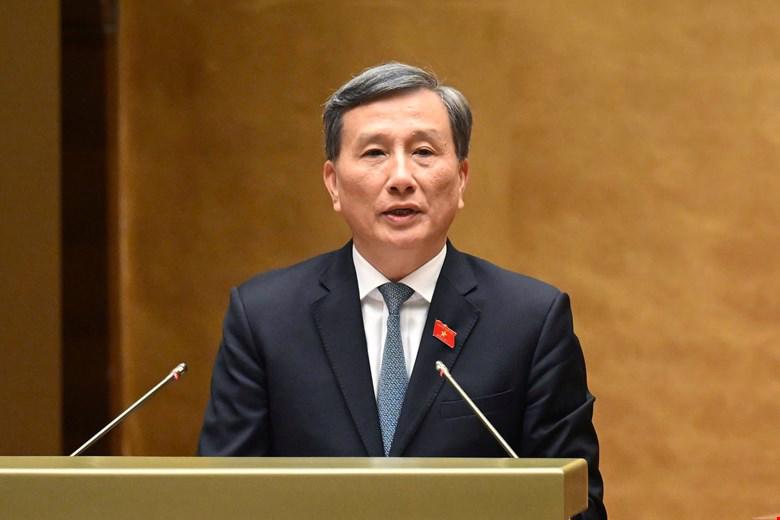 Chủ nhiệm Ủy ban Khoa học, Công nghệ và Môi trường của Quốc hội Lê Quang Huy báo cáo giải trình, tiếp thu dự án Luật. Ảnh: Quochoi.vn.