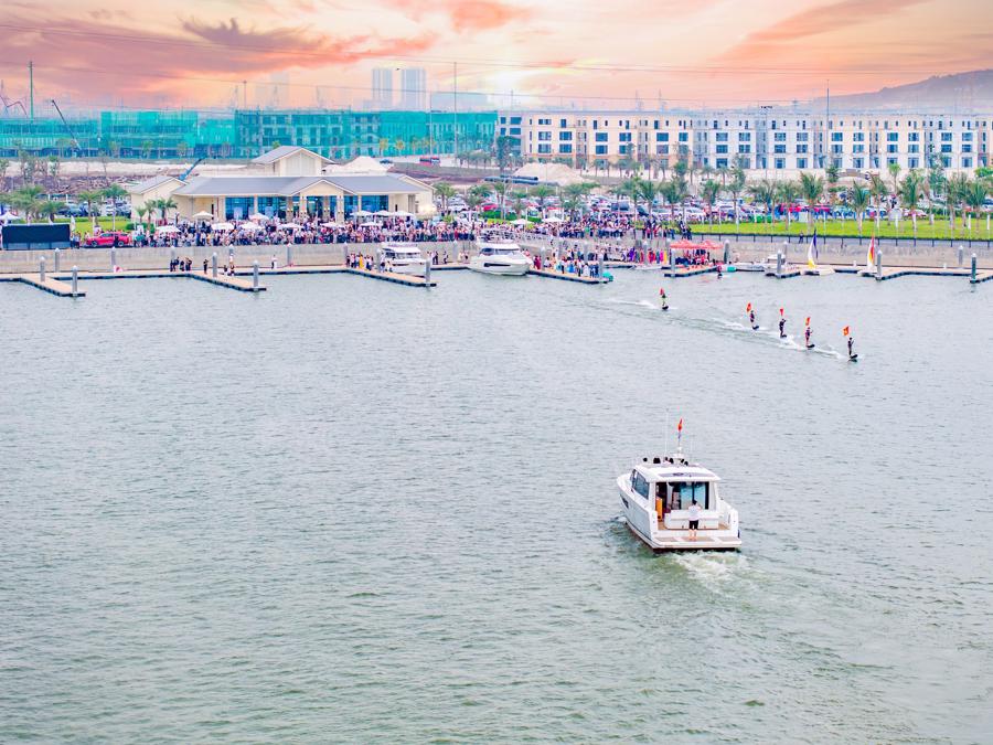 Lễ khai trương bến du thuyền Royal Marina tại Vinhomes Vũ Yên (Hải Phòng).
