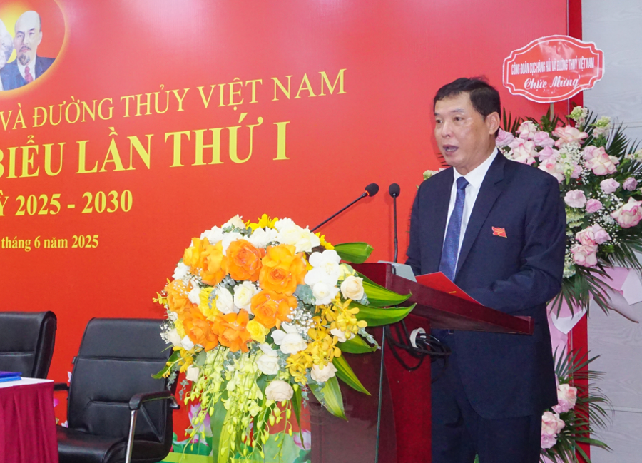 Ông Nguyễn Đình Việt, Phó Cục trưởng Cục Hàng hải và Đường thủy Việt Nam, chia sẻ về những kết quả mà ngành hàng hải và đường thủy Việt Nam đã đạt được. (Ảnh: Cục Hàng hải và Đường thủy Việt Nam (VIMAWA))