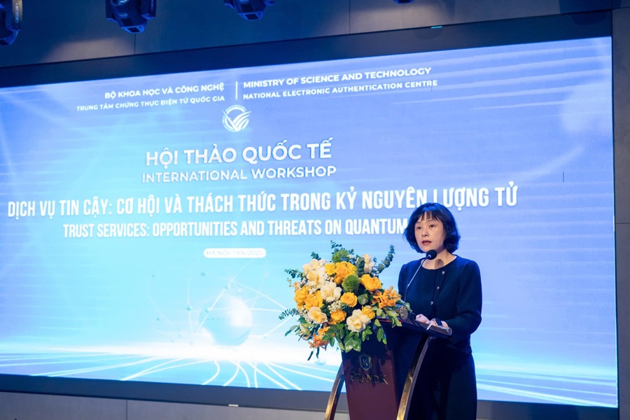 Bà Tô Thị Thu Hương, Giám đốc NEAC: “Tại Việt Nam, chúng tôi xác định chữ ký số và các dịch vụ tin cậy không chỉ là công cụ kỹ thuật, mà là nền tảng để đảm bảo niềm tin trong các giao dịch điện tử, định hình kinh tế số, chính phủ số và xã hội số”.