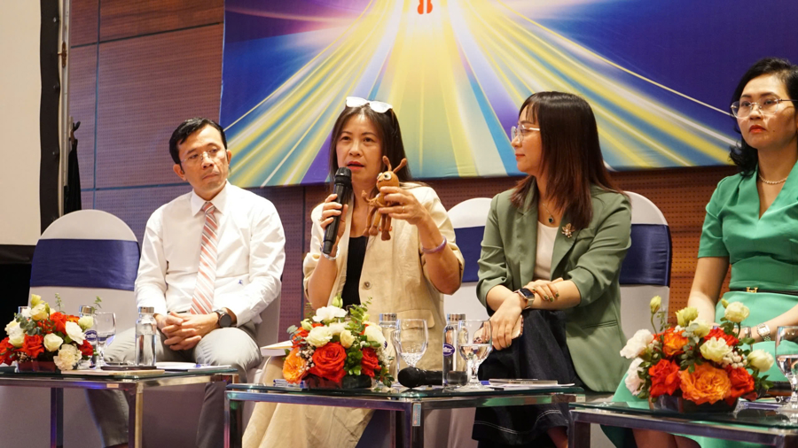 B&agrave; Nguyễn Ngọc Diệp, Ph&oacute; Tổng Gi&aacute;m đốc Tạp ch&iacute; Kinh tế Việt Nam (VnEconomy), đ&atilde; chia sẻ về c&aacute;c giải ph&aacute;p "vượt s&oacute;ng" lớn m&agrave; Tạp ch&iacute; Kinh tế Việt Nam đ&atilde; thực hiện trong khoảng 3 năm vừa qua...