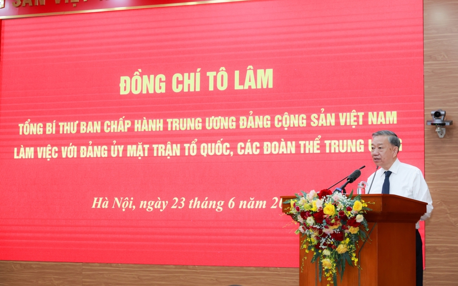 Tổng Bí thư Tô Lâm phát biểu chỉ đạo tại buổi làm việc. 