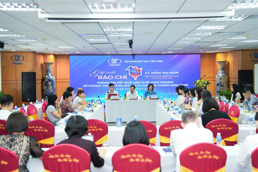 Lãnh đạo Vinatex gặp mặt báo chí chia sẻ kết quả sản xuất, kinh doanh 5 tháng đầu năm 2025