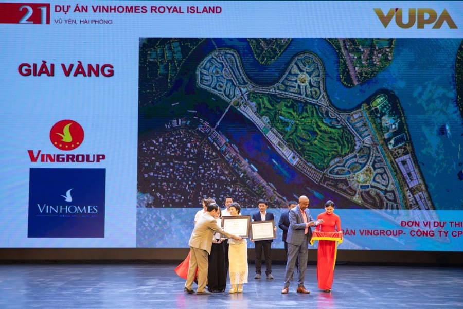 Vinhomes Royal Island nhận giải Vàng tại Giải thưởng Quy hoạch Đô thị Quốc gia lần thứ 4.