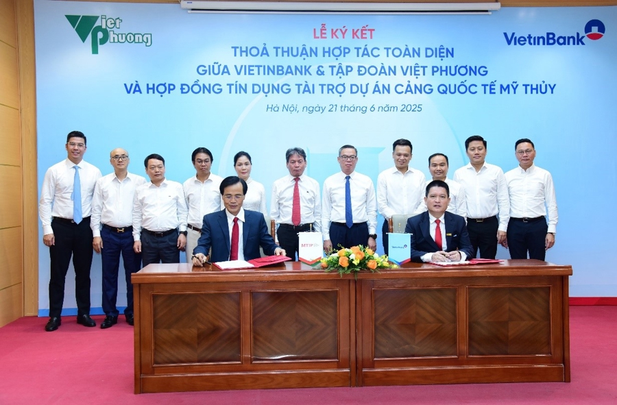 VietinBank k&yacute; kết hợp đồng t&iacute;n dụng t&agrave;i trợ dự &aacute;n Cảng Quốc tế Mỹ Thủy.