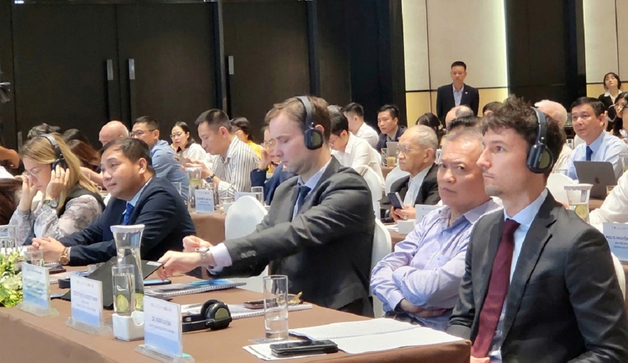 Chuyên gia, diễn giả, khách mời tại hội thảo Công bố Báo cáo Thường niên Kinh tế Việt Nam 2025.