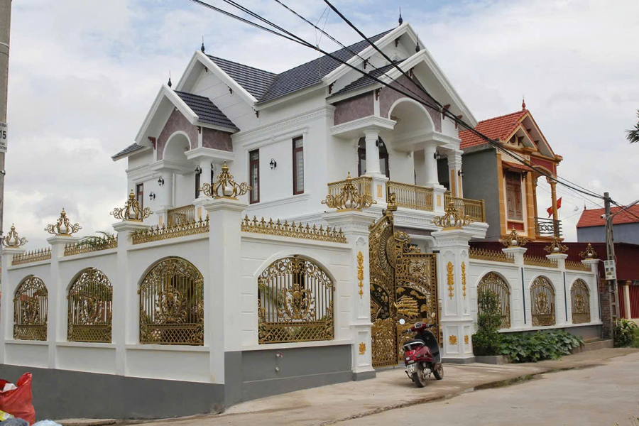 Căn nhà của một trong những đối tượng cầm đầu băng nhóm lừa đảo tại tỉnh Bắc Ninh