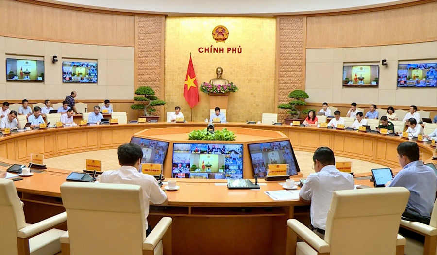 Phó Thủ tướng Nguyễn Chí Dũng chủ trì họp rà soát tiến độ và kết quả triển khai các nhiệm vụ chuyển đổi số liên thông, đồng bộ để chuẩn bị thực hiện mô hình chính quyền địa phương 2 cấp xuyên suốt, hiệu quả, không gián đoạn từ ngày 1/7/2025 - Ảnh: VGP/Thu Sa