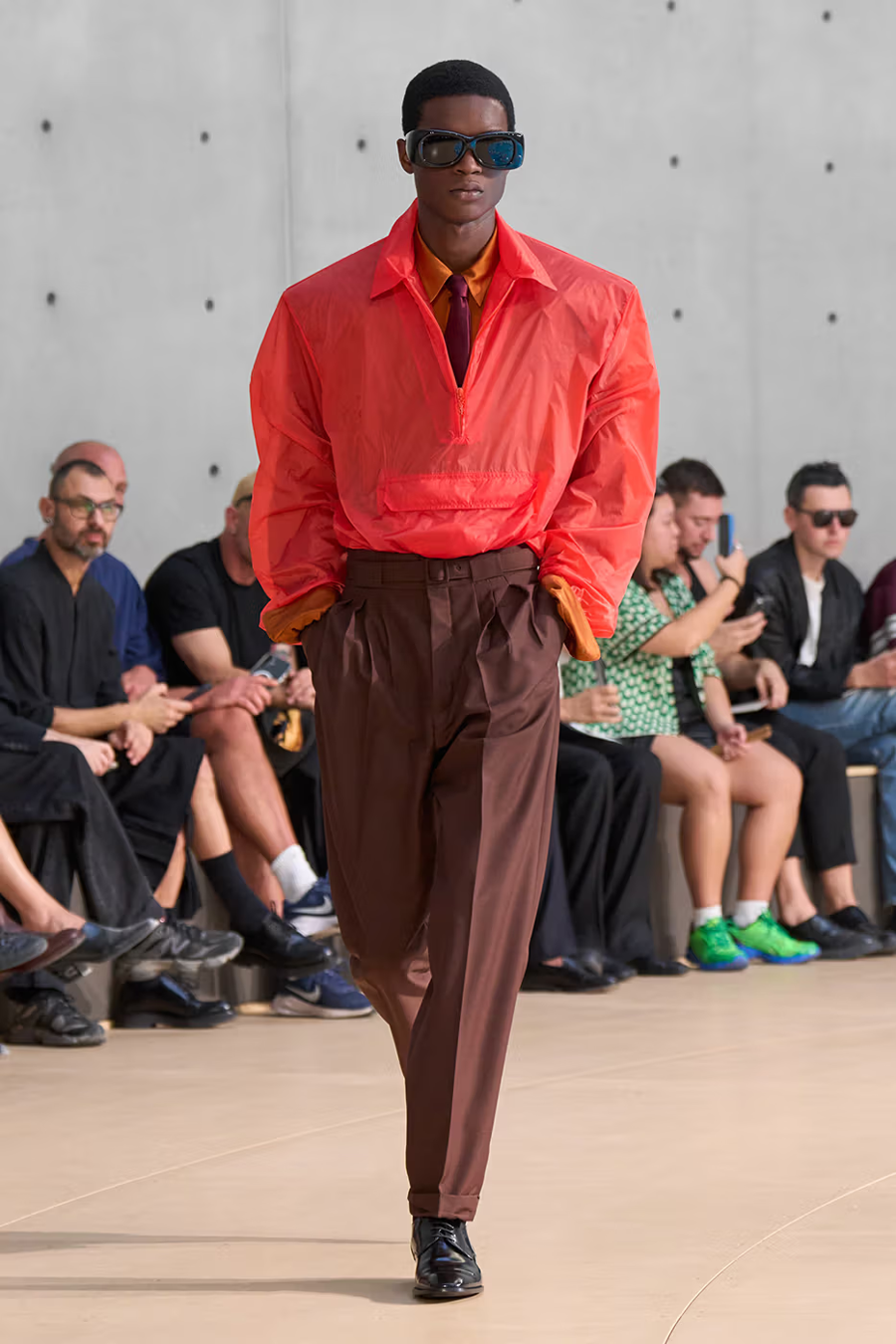 Saint Laurent mở màn Tuần lễ thời trang nam Paris - Ảnh 15