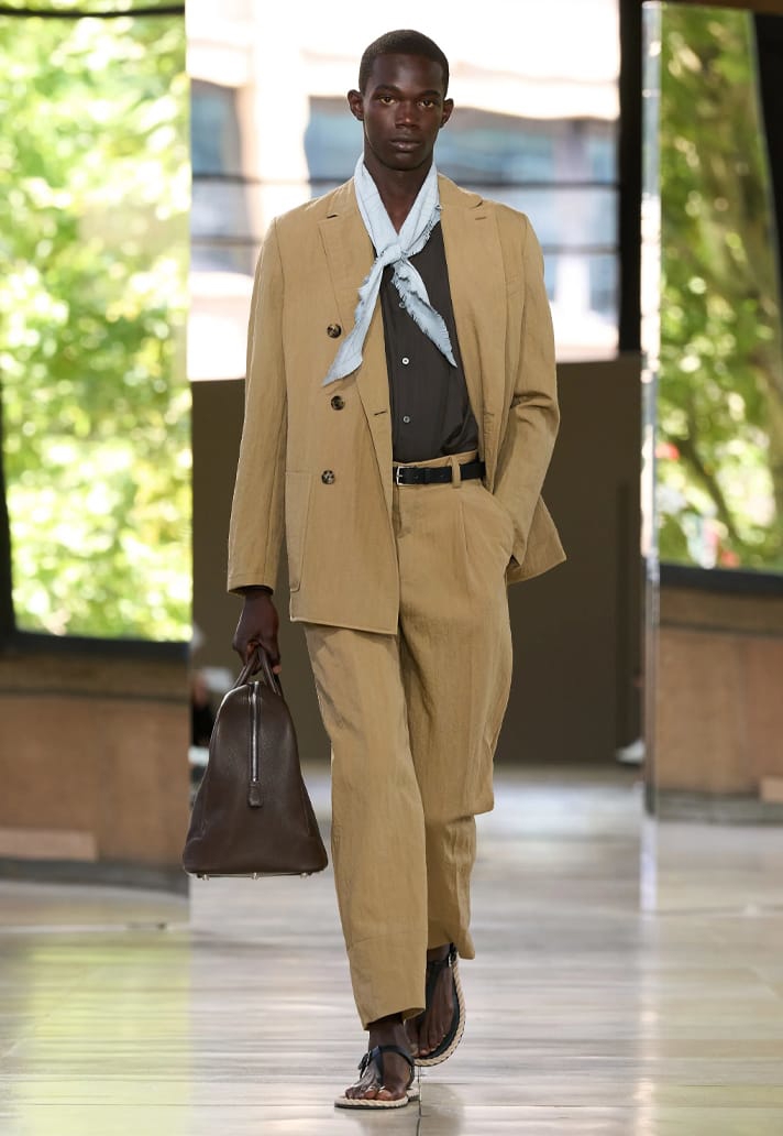 Đồ da cho mùa hè - sự xa xỉ tối thượng của Hermès   - Ảnh 3