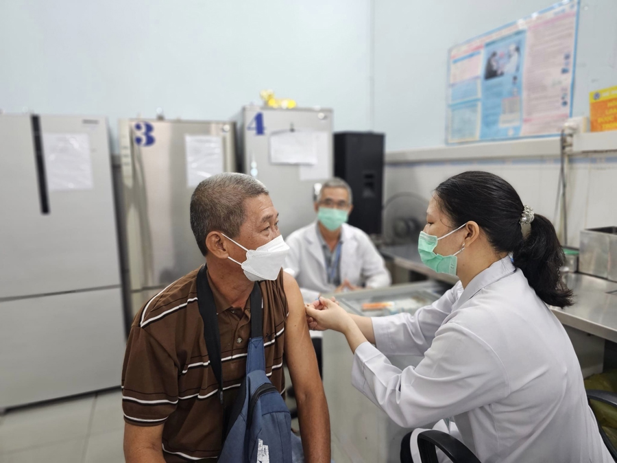 Qu&aacute; tr&igrave;nh sắp xếp cần bảo đảm duy tr&igrave; hoạt động kh&aacute;m, chữa bệnh cho nh&acirc;n d&acirc;n kh&ocirc;ng bị gi&aacute;n đoạn. Ảnh minh họa: Tuấn Dũng.